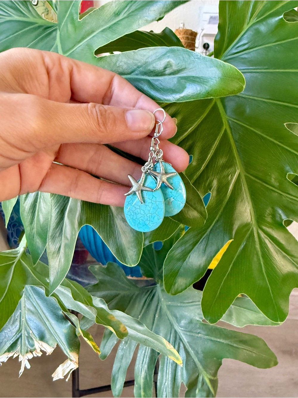Howlite earrings with Starfish charms